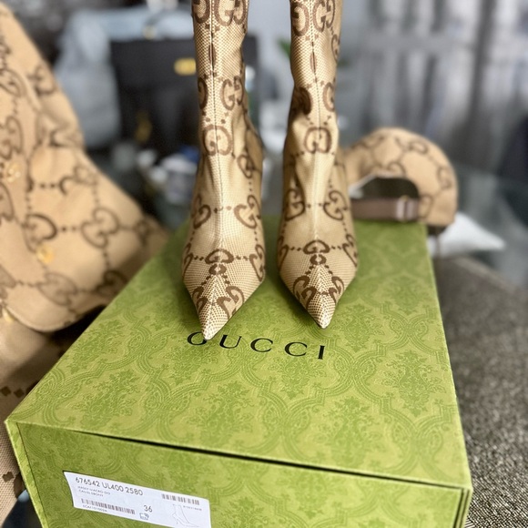 Gucci x Balenciaga
GG Logo Neoprene Sock Boots
Women's Size 36-36,5 37 - Picture 11 of 11